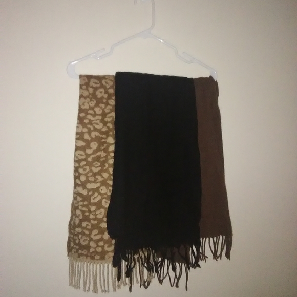 Accessories - Set of 3 women's scarves